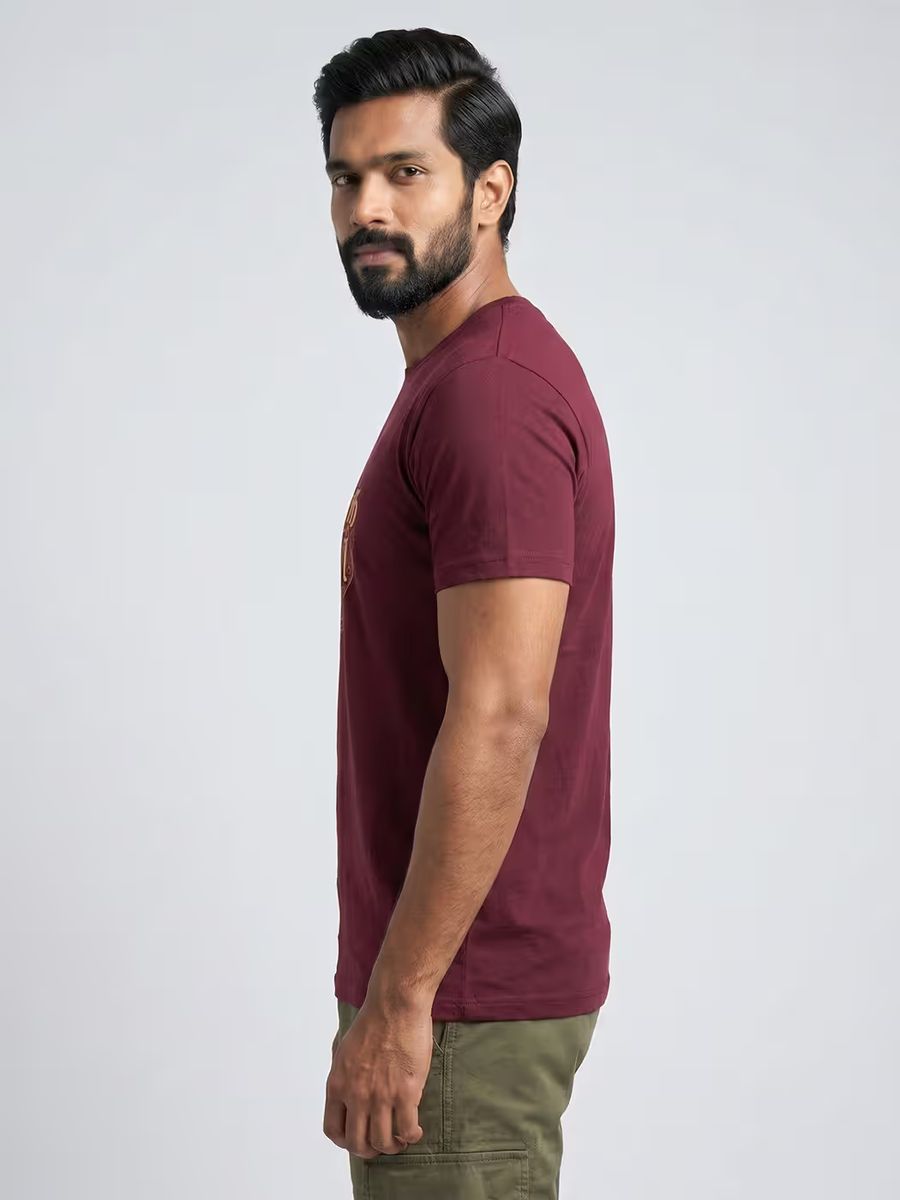 Yamirukka Bayamen Maroon T-Shirt For Men - Half Sleeve